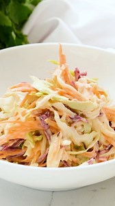 Save to make later! 👆🏻✨Comment “recipe” to get it DM’d✨ This easy homemade coleslaw recipe is the perfect side dish to pair with anything you’re grilling this summer! Serve it as a side dish with sandwiches, burgers, hot dogs, and more. ✅ Easy ✅Great for summer BBQs⠀⠀⠀⠀⠀⠀⠀⠀⠀2 WW Points • Cals: 73 Protein: 1 Carbs: 7 Fats: 5Get the full recipe on Skinnytastehttps://www.skinnytaste.com/coleslaw-recipe/ ❤️ To see more healthy recipes, be sure to hit the follow button! #july4th #wwrecipes #colesla