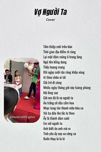 Tấm thiệp mời trên bàn… | Vợ Người Ta | Cover