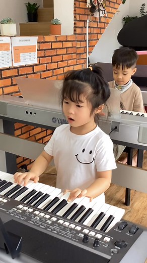 Hoàng My (2021) nay tiến bộ lắm nhé,đọc to và ngồi luyện một mình được luôn ❤️❤️❤️ | Music House - Ngôi Nhà Âm Nhạc