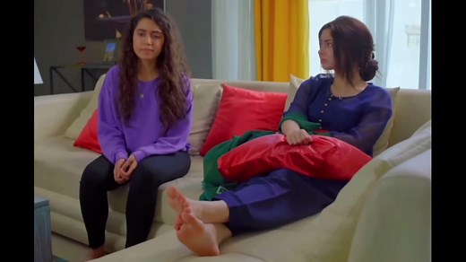 Hania Amir Feet: Exploring Photos and Height