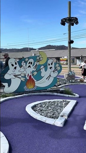 Scooby-Doo golf miniature golf #MiniatureGolf #PigeonForge
