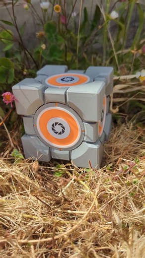3D Printed Aperture Science Weighted Storage Cube #3dprinting #portal