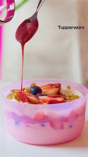 Craft your Berries Collagen Parfait like a pro with Tupperware. Start by filling up the Cubix Round Medium with fresh strawberries, blueberries, and crunchy nuts. Hand-cut those strawberries to perfection and chop the nuts with the Turbo Chopper for that extra crunch. Layer it all up in the Cubix Round Medium 530ml, adding a delicious touch of BerryGen paste for that powerful anti-aging boost. Top it off, and let the magic happen!✨ BerryGen Tupperware = Youthful Radiance. Contact your friendly T