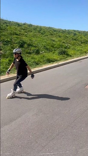 How to Rollerblade Down Slopes Comfortably & Smoothly with Parallel Turns