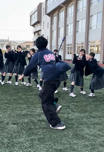 武南高校ダンス部の大規模なパフォーマンス
