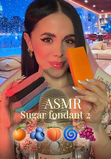 #asmr Sugar mastic / fondant. Part 2 and part 1 @𝕊𝕠𝕗𝕚𝕒 𝔸𝕊𝕄ℝ𝕥𝕚𝕤𝕥 🧸 #asmreating #asmrfood #fondant #mukbang