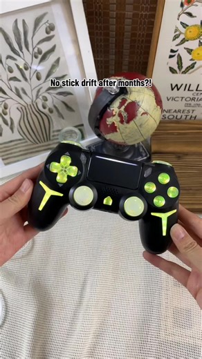 PS4 controller with RGB and no drift #gamecontroller #viral15610tts4991 #tiktokshopjumpstartsale #TikTokMadeMeBuyIt #spotlightfinds