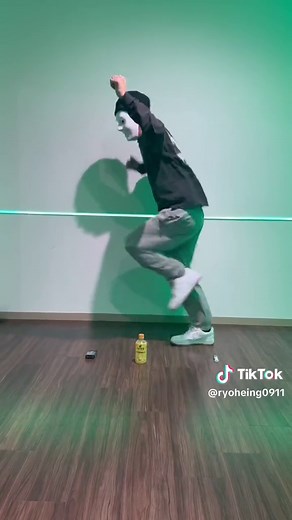 TikTokでひとりでできるもんさんをチェック！