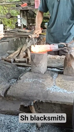 Manual Process of Making a Traditional Blacksmith's Hammer#blacksmithing#hammer