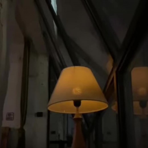 Video của Ker. (@uncaught.reference) với bản nhạc nhạc nền - NES Trạm Vũ Trụ