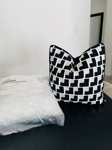 451K views · 10K reactions | How to make a Feather Like Cushion at Home Plug 殺 | Home With Mazoo | Facebook