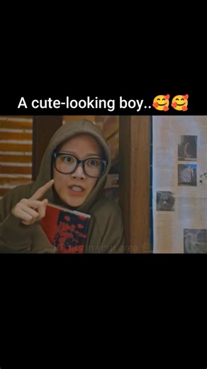 cute looking boy..🥰🥰#kdrama #funny#cute #trending#shorts#love #couple #truebeauty #viral #cdrama