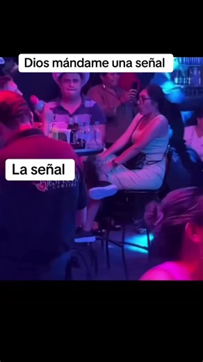 Video de El chilaquil (@mani.manito1979) relacionado con “give me a sign”