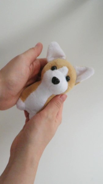 corgi plush - it's 100% hand sewn and get the pattern in the link you can find iny bio 💖 #sewingtutorial #sewingproject #sewingtutorial #handmadetoy #sewinghack #plushies #plushtoys #corgisoftiktok #stuffedanimals #plushdoll