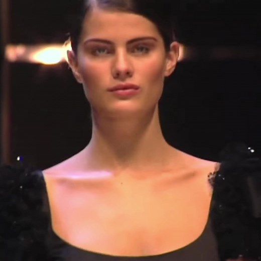 Isabeli Fontana Stunning Catwalk Compilation