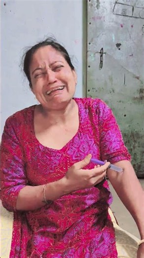 injection pushing and men is crying 🤣 #funny #lifeisbutadream #carvingskills #comedy