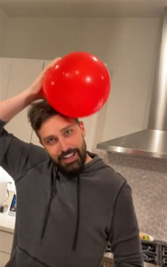 How to bend water with static electricity: Simple science experiment