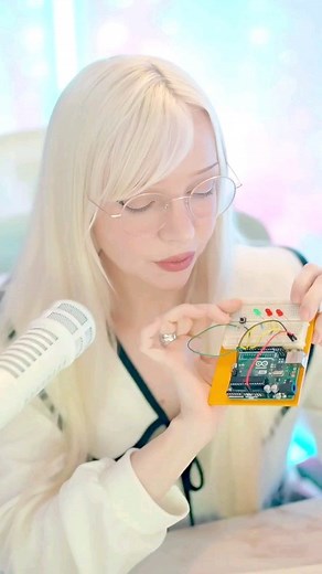 Atara Collis on Instagram: "Lesson 2 of Arduino! I filmed so much like 30mins to teach this but had to cut so much out to make it a reel! If you'd like, I could edit and upload the full video to youtube! Let me know! I felt like I had a lot of helpful information I had to cut out! #arduino #coding #streamer #engineers #engineeringlife #electronics"