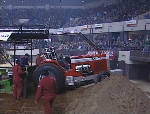 When it comes to memorable moments at the NFMS Championship Tractor Pull this is one that many people think of first. 2013 Carlton Cope taking his “Warpath” 2805 Massey Ferguson Pro Stock to the sand on Friday Night and then following it up on Saturday Night by winning the Finals! #NFMS26 #ChampionshipTractorPull #Louisville #MasseyFerguson #TractorPulling | Thurston Pulling Photos