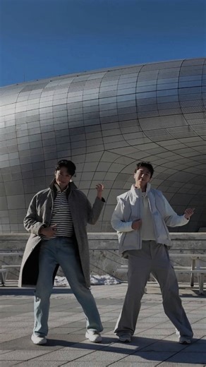 Daniel Lee 李子熙 on Instagram: "INTJ vs INTJ"