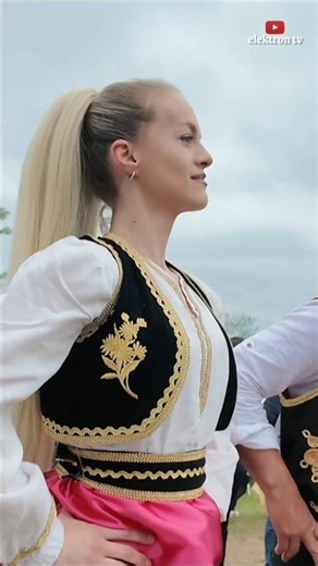 👉 Igraj ZAJA mani se fazona💃🏻 #kolo #dance #balkan #bosnia #teferic #elektronke