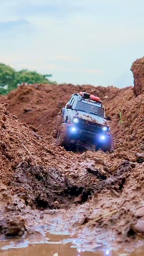 57K views · 804 reactions | Hobby Grade RC #rubicon #jimny #fjcruiser #rc #diecast #fms #kyosho #axial #scx24 | Toy Tycoon | Facebook