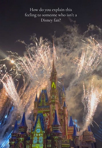 Instant shivers! ✨ 🏰 #disneytiktok #disney #disneyparks #magickingdom #disneyfan @Disney Parks UK