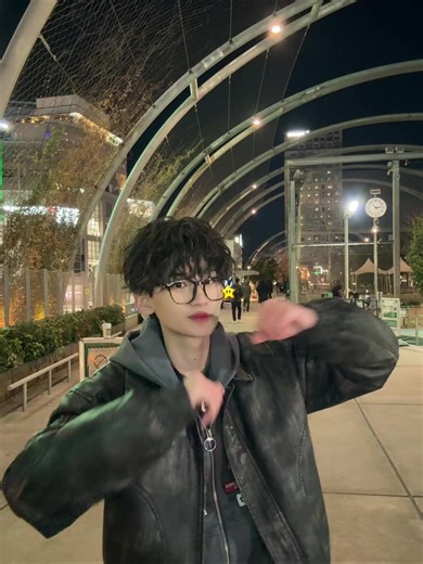 スタバの新作ドリンクの味を探る