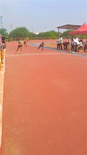 skating girls hold posistion #skating