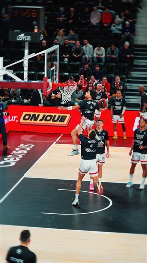 Aaron Towo wants to do it all 👀😱 #basketball #shorts