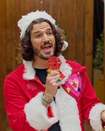 Jonathan Bennett on Reels