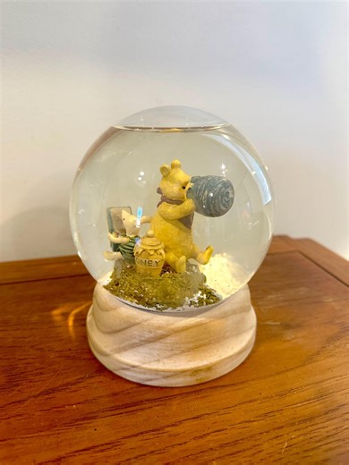 Disney Winnie the Pooh Charpente Snow Globe - Etsy