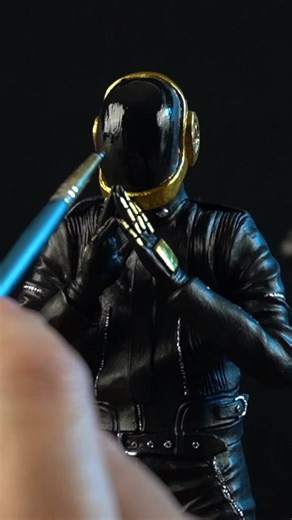 Sculpting Daft Punk with Clay: A Creative Process