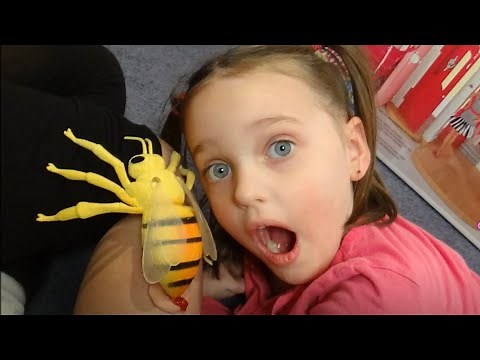 Giant killer bee sting Victoria and Annabelle spatula girl toy freaks