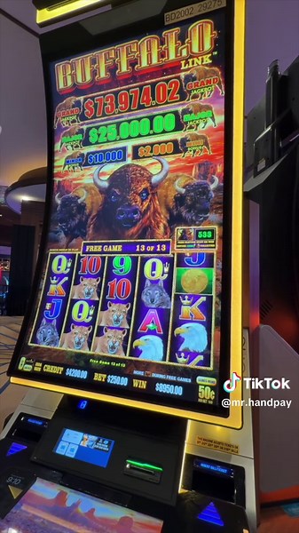 Max Bet Casino Adventure: $250 Jackpot Challenge