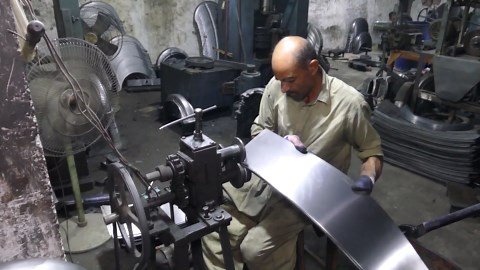 Crafting Motorcycle Mudguards with Precision and Care