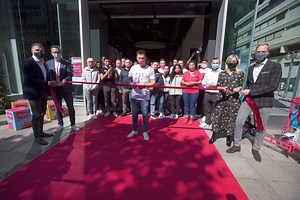 17K views · 329 reactions | Erlebniswelt Telekom Shop 朗 Heute wurde...