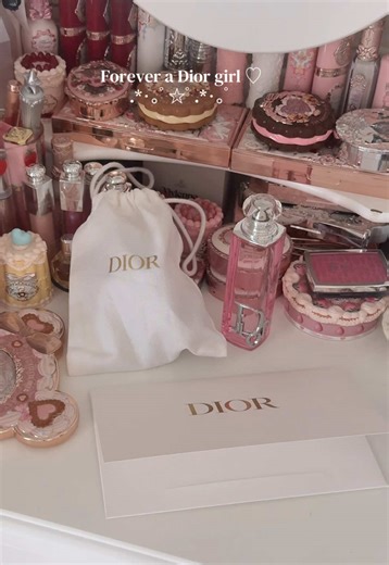 Dior Beauty Must Haves: Highlighter Palette Unboxing