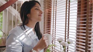 If you find yourself strapped into an emotional rollercoaster, the '5-4-3-2-1' technique could help you stay focused and get back into the driver's seat. So simple, you could literally do this anywhere without calling attention to yourself. Tell us what you think in the comments below. | Tweak India