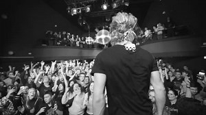 475K views · 10K reactions | #TBT Grateful live . Can’t wait to be back on the road and see all of you 落 | NEFFEX | Facebook