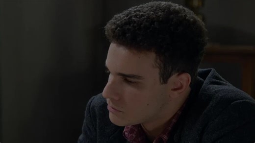 Άγιος έρωτας (31/3): «Η κόρη σου είναι νεκρή!» - Ο Αργύρης φτάνει στα άκρα για να μάθει την αλήθεια - ΣΕΙΡΕΣ - Youweekly.gr