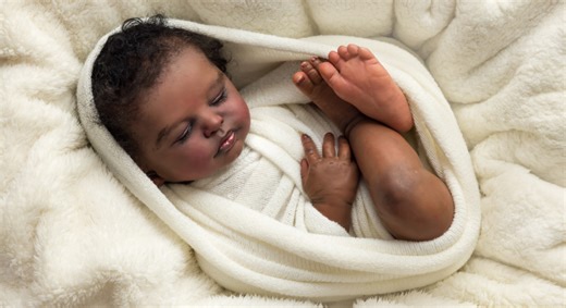 Quanto custa ter um bebê reborn? Veja os gastos e itens essenciais para mães de bonecas realistas