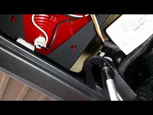 How to remove the tailgate panel in the Seat Altea?