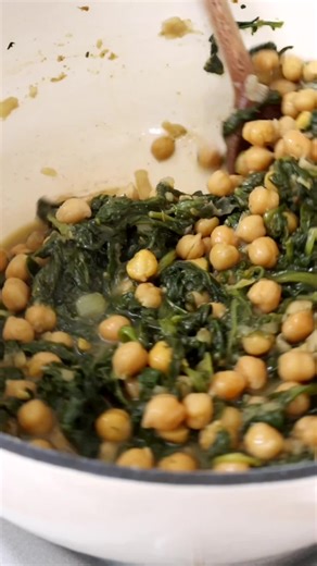 Easy Spinach Chickpea Stew Recipe | Healthy Vegetarian Dinner