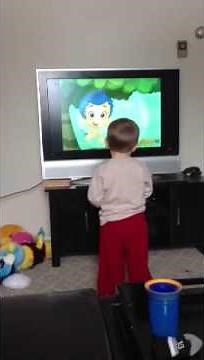 Bubble Guppies Dance