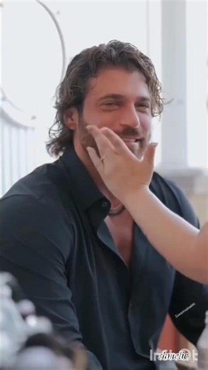 Filmati del backstage del servizio fotografico di Can Yaman.