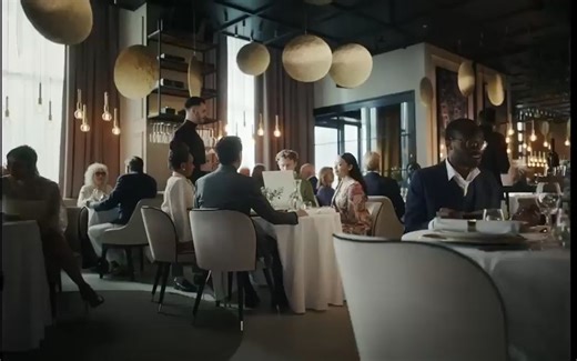 英国通信广告，5G 助你「多重时间管理」