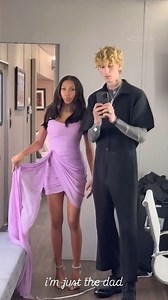 #MachineGunKelly had a father-daughter moment at the 2025 #KidsChoiceAwards 💜 | Access