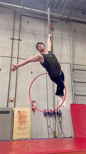 Aerial Hoop Spanset to Top Bar Sequence #aerialhoop #lyra #circus #acrobatics