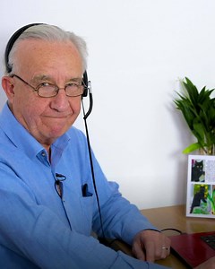 Our home-based Contact Centre volunteers give information and advice to callers. Make a difference today. | Cats Protection